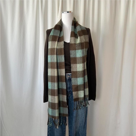 100% Cashmere Plaid scarf made in Scotland Green. - Picture 4 of 8